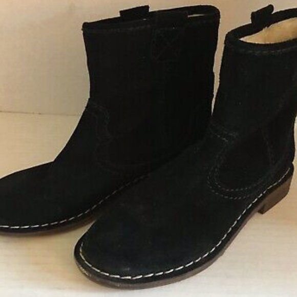 clarks ladies black suede ankle boots